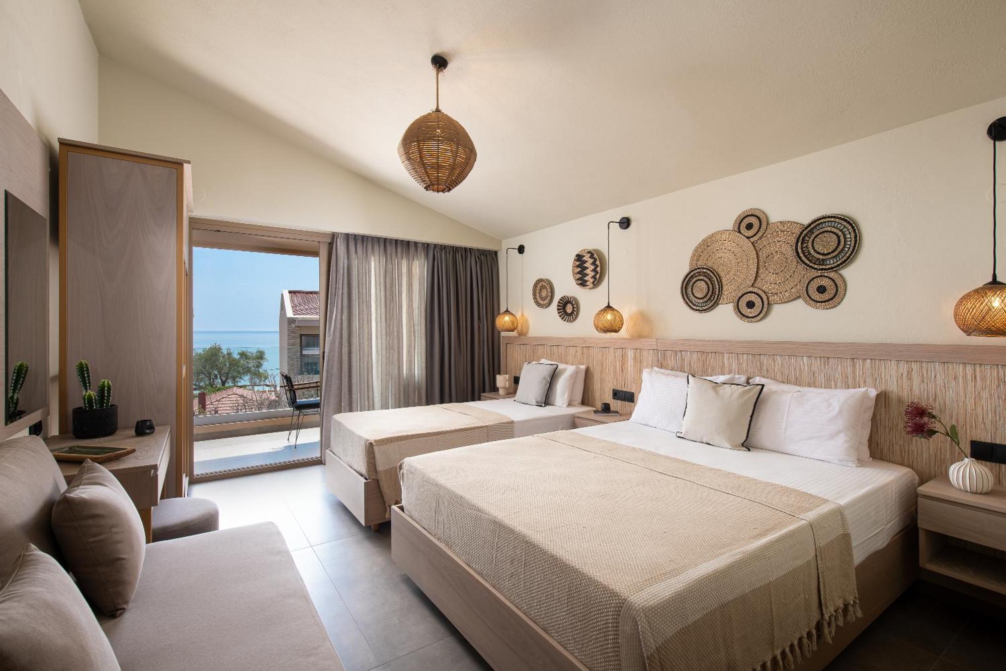 Castaway - Christos Hotel *