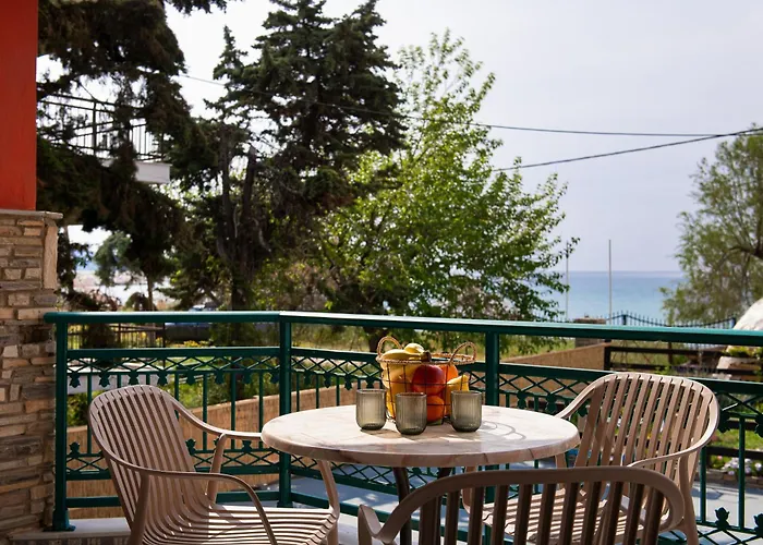 Castaway Suites - Studios Christos